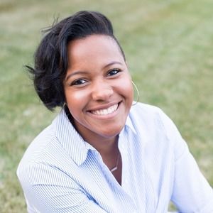Meet your Posher, Alexis